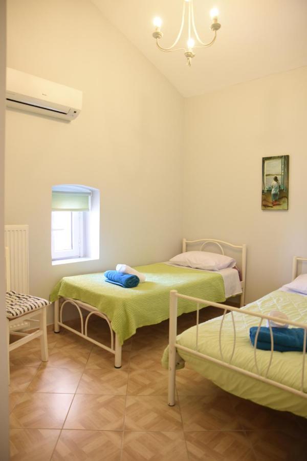 Villa Maxim In Corfu Town Anemomylos Exterior foto