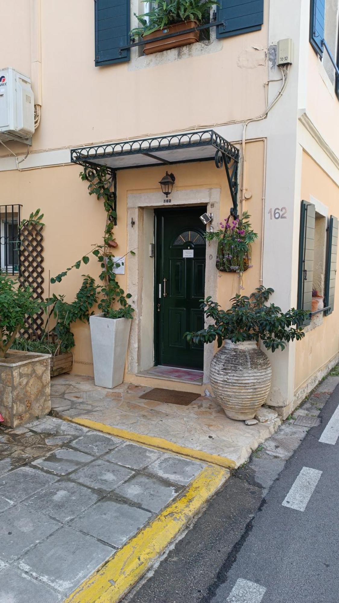 Villa Maxim In Corfu Town Anemomylos Exterior foto
